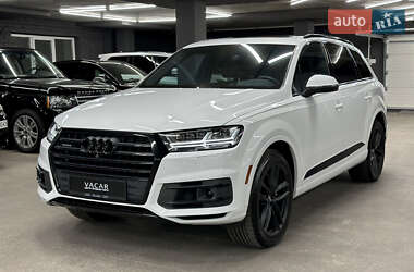 Внедорожник / Кроссовер Audi Q7 2016 в 