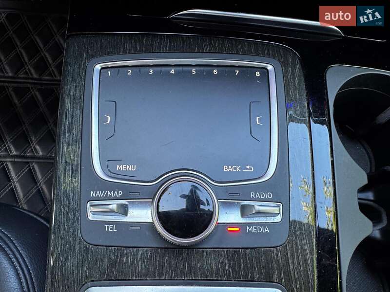Позашляховик / Кросовер Audi Q7 2016 в Києві