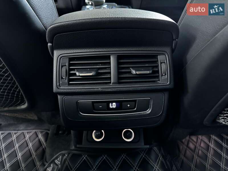 Позашляховик / Кросовер Audi Q7 2016 в Києві
