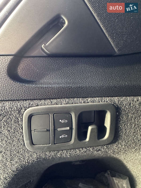 Позашляховик / Кросовер Audi Q7 2020 в Дунаївцях