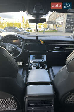 Внедорожник / Кроссовер Audi Q7 2020 в 