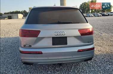 Внедорожник / Кроссовер Audi Q7 2017 в 