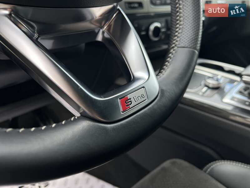 Внедорожник / Кроссовер Audi Q7 2016 в Луцке