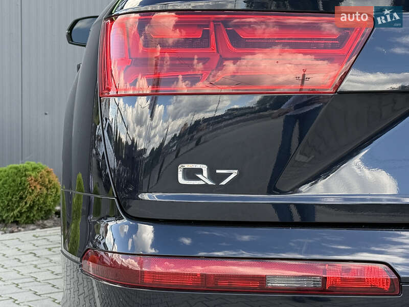 Внедорожник / Кроссовер Audi Q7 2017 в Львове