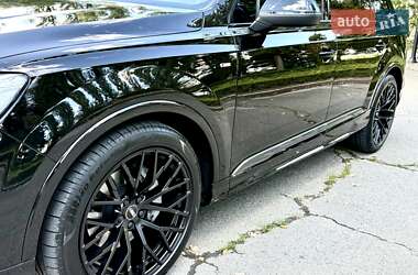 Внедорожник / Кроссовер Audi Q7 2025 в 