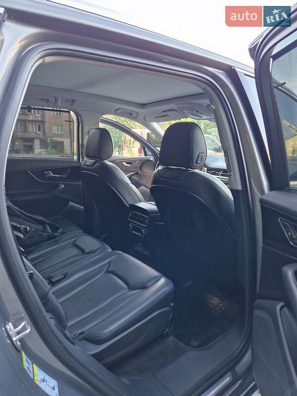 Внедорожник / Кроссовер Audi Q7 2016 в Львове