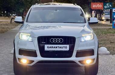 Позашляховик / Кросовер Audi Q7 2014 в 