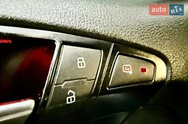 Позашляховик / Кросовер Audi Q7 2014 в 
