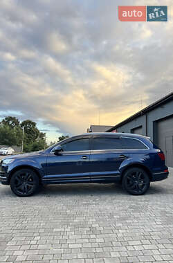 Позашляховик / Кросовер Audi Q7 2012 в 