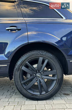 Позашляховик / Кросовер Audi Q7 2012 в 