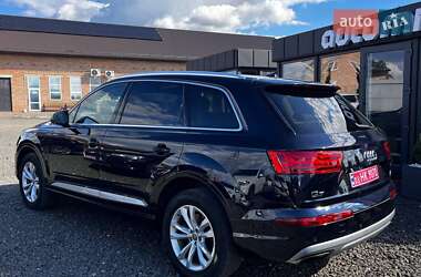 Внедорожник / Кроссовер Audi Q7 2017 в 