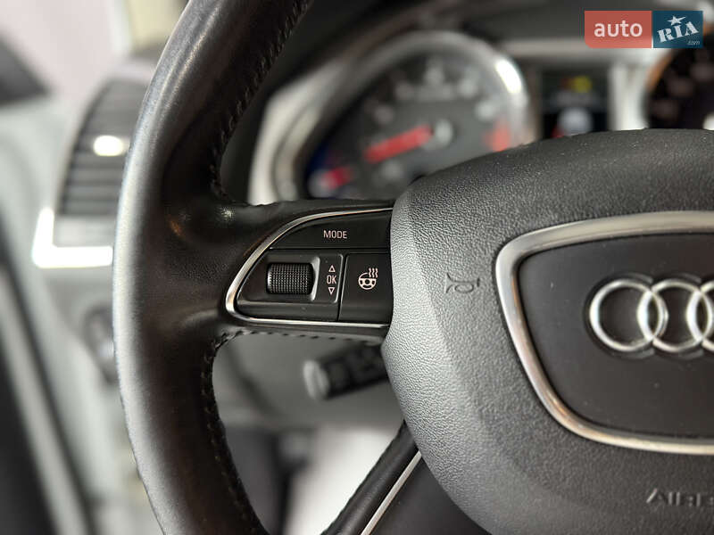Позашляховик / Кросовер Audi Q7 2013 в Одесі