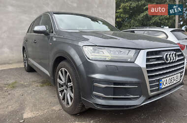 Внедорожник / Кроссовер Audi Q7 2017 в Ужгороде