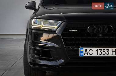 Внедорожник / Кроссовер Audi Q7 2017 в 