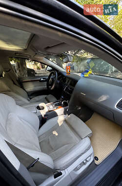 Позашляховик / Кросовер Audi Q7 2008 в 