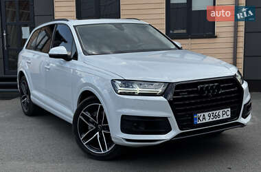 Внедорожник / Кроссовер Audi Q7 2017 в 