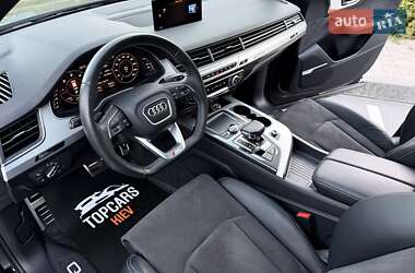 Позашляховик / Кросовер Audi Q7 2017 в 