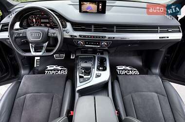 Позашляховик / Кросовер Audi Q7 2017 в 
