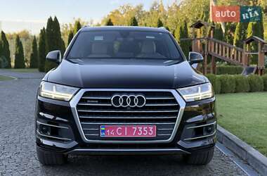 Внедорожник / Кроссовер Audi Q7 2018 в 