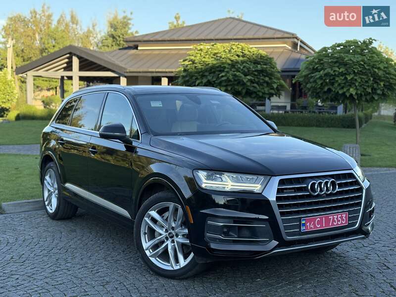 Внедорожник / Кроссовер Audi Q7 2018 в 