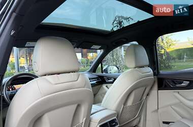 Внедорожник / Кроссовер Audi Q7 2018 в 