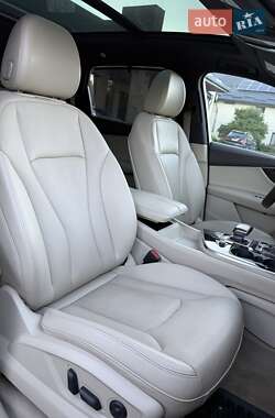 Внедорожник / Кроссовер Audi Q7 2018 в 