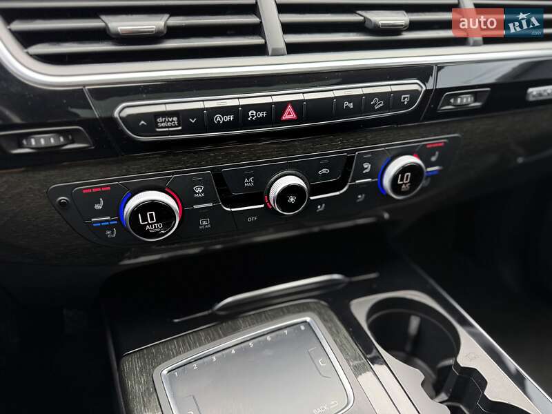 Внедорожник / Кроссовер Audi Q7 2017 в Львове