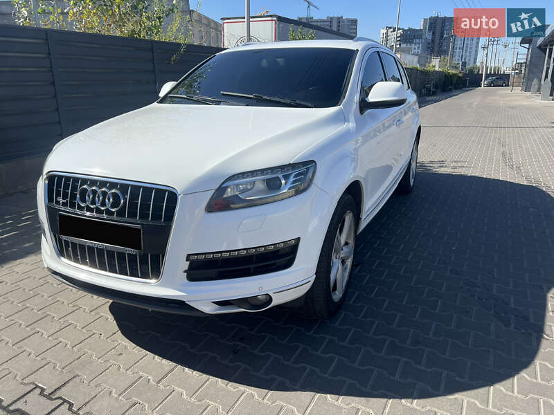 Внедорожник / Кроссовер Audi Q7 2010 в Киеве