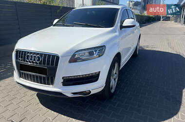 Позашляховик / Кросовер Audi Q7 2010 в 
