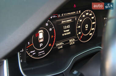 Внедорожник / Кроссовер Audi Q7 2016 в 