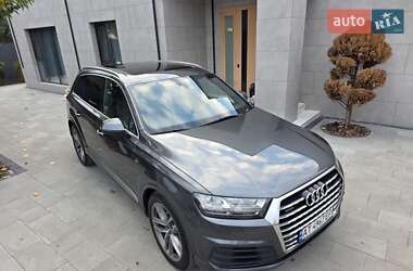 Внедорожник / Кроссовер Audi Q7 2016 в 