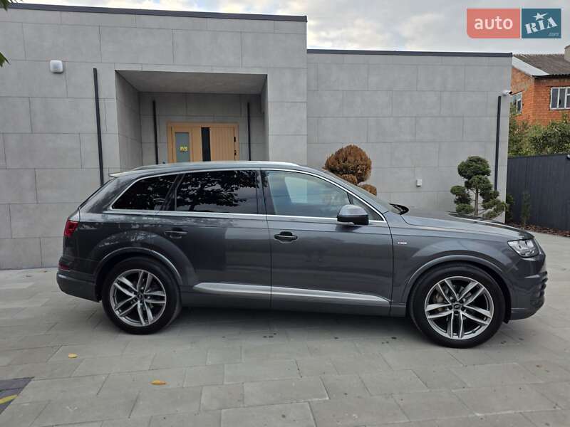 Внедорожник / Кроссовер Audi Q7 2016 в Ивано-Франковске