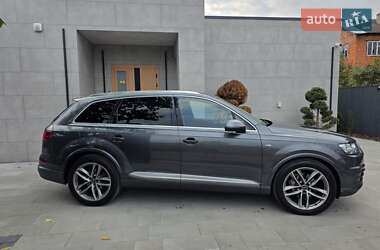 Внедорожник / Кроссовер Audi Q7 2016 в 