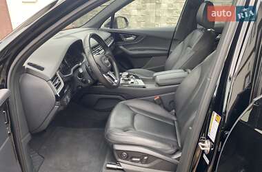 Позашляховик / Кросовер Audi Q7 2016 в 
