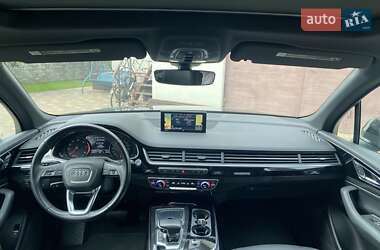 Позашляховик / Кросовер Audi Q7 2016 в 