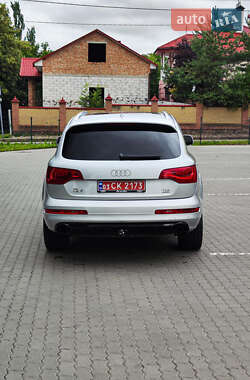 Внедорожник / Кроссовер Audi Q7 2011 в 
