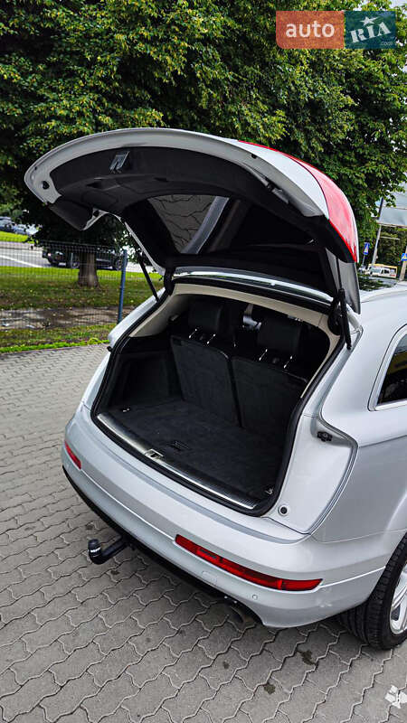 Позашляховик / Кросовер Audi Q7 2011 в Луцьку