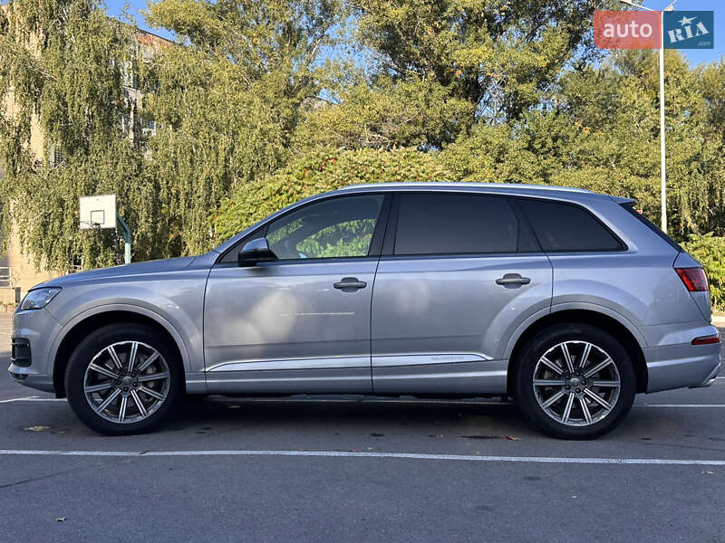 Внедорожник / Кроссовер Audi Q7 2018 в Черкассах