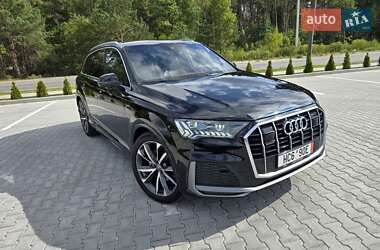 Позашляховик / Кросовер Audi Q7 2020 в 