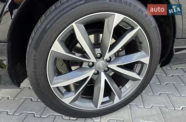 Позашляховик / Кросовер Audi Q7 2020 в 