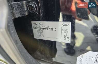 Позашляховик / Кросовер Audi Q7 2020 в 