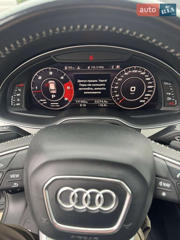 Позашляховик / Кросовер Audi Q7 2017 в Рокитному