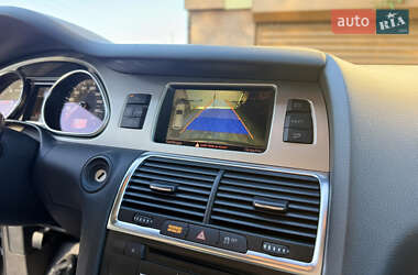 Позашляховик / Кросовер Audi Q7 2011 в 