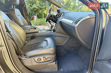 Позашляховик / Кросовер Audi Q7 2011 в 