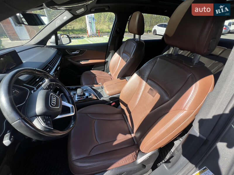 Позашляховик / Кросовер Audi Q7 2016 в Стрию