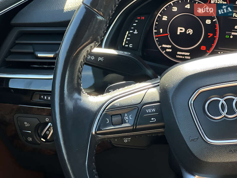 Позашляховик / Кросовер Audi Q7 2016 в Стрию