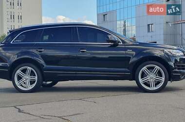 Внедорожник / Кроссовер Audi Q7 2015 в Киеве
