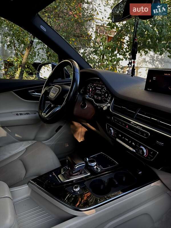 Внедорожник / Кроссовер Audi Q7 2016 в Ивано-Франковске