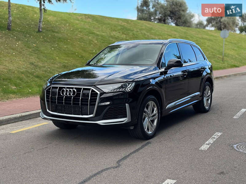 Позашляховик / Кросовер Audi Q7 2020 в Києві