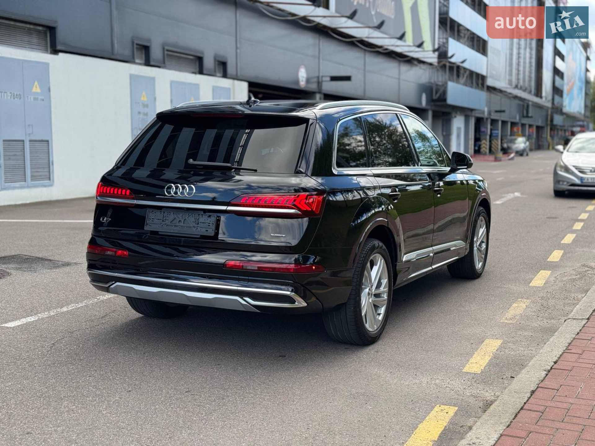 2020 Audi Q7 - мініатюра 9